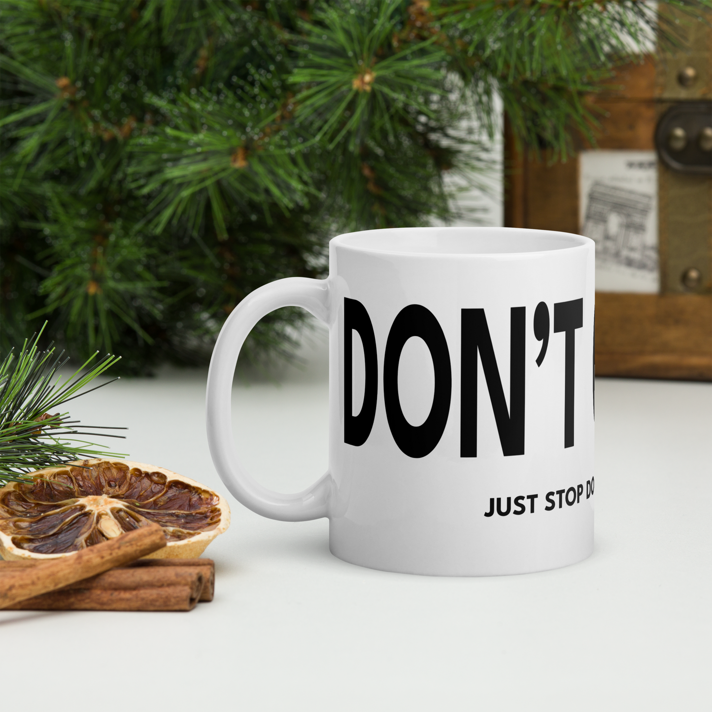 "Don't Give Up – Bold Motivational Mug (Wraparound Design)"